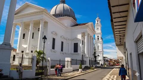 Transporte ejecutivo Cartago - vista ciudad y Aeropuerto Santa Ana (CRC)